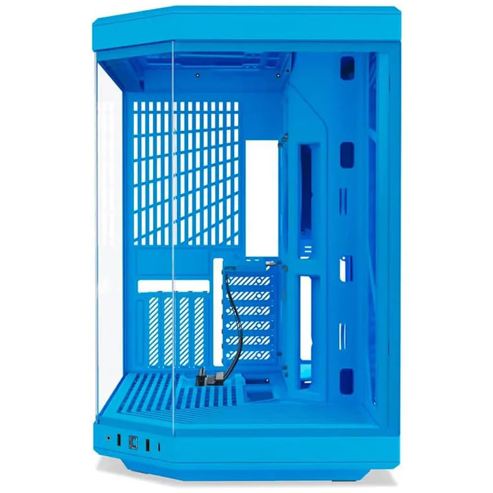 Case HYTE Y70 BLUEBERRY MILK PC Mid Tower ATX, E-ATX , Triplo Vetro temperato, Porte 1x USB-C 3.2 Gen 2, 2x USB-A 3.2 Gen 1 - BREUNOR