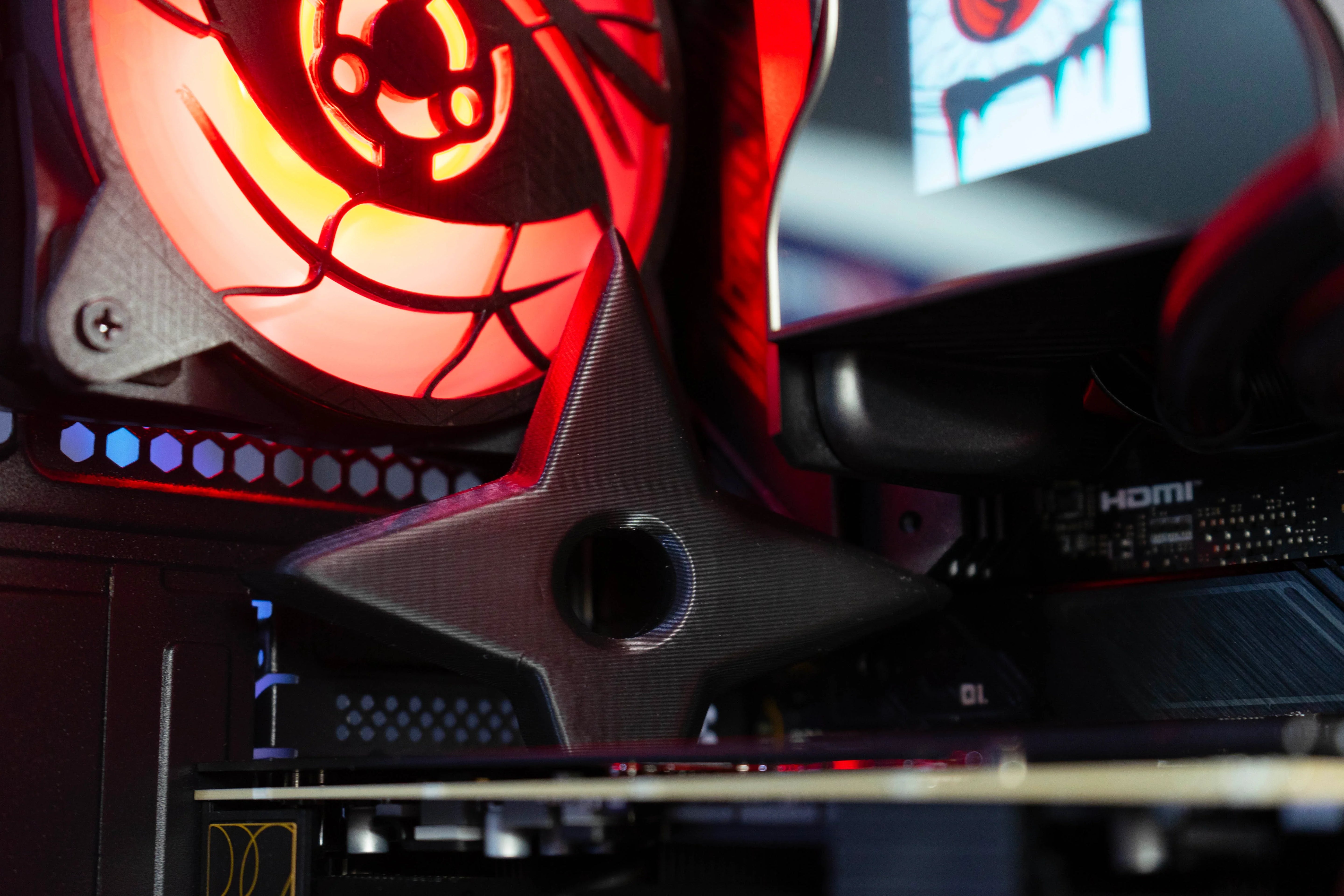 BREUNOR ITACHI V3 - PC Gaming Ryzen 7 7800X3D, RTX 5070 12GB, RAM 32GB DDr5 , SSD 1TB NVMe, AIO 360mm LCD, Windows 11 PRO - BREUNOR