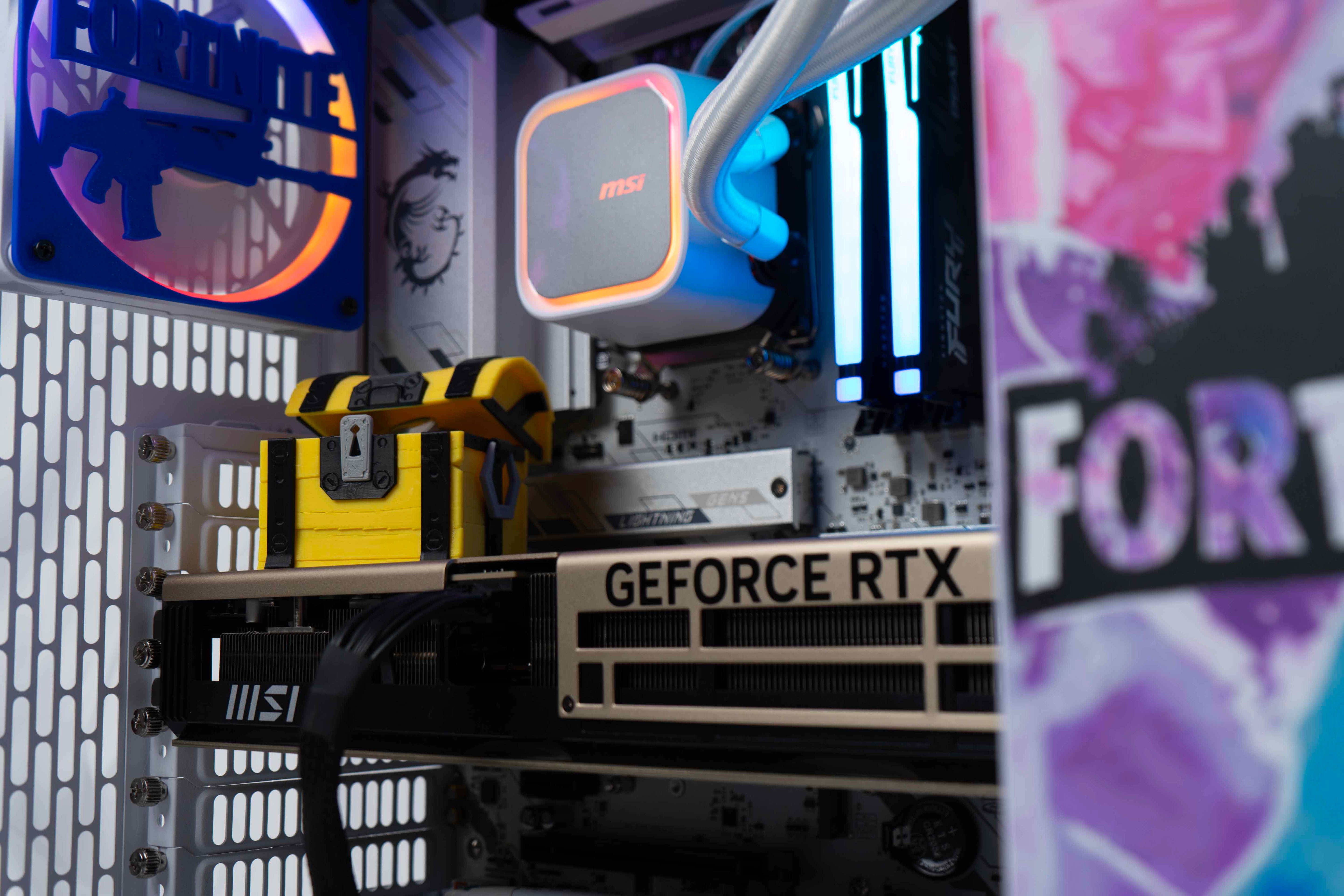 BREUNOR FORTNITE EXPRESS - PC GAMING Ryzen 5 9600X fino a 5.40 GHz, RTX 5070 12GB, RAM 32GB DDR5 , SSD 1TB, Dissipatore a Liquido 360MM, W11