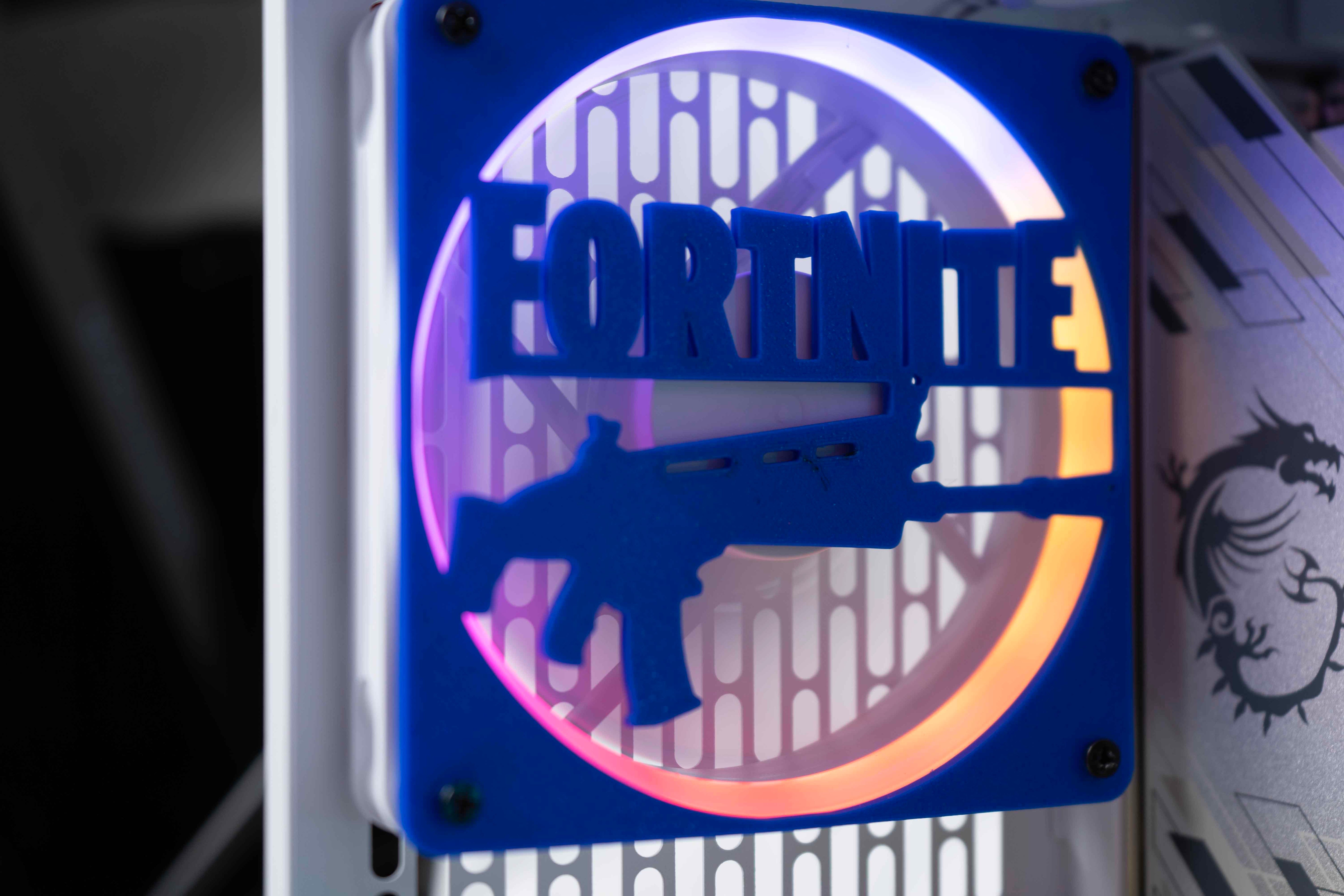 BREUNOR FORTNITE EXPRESS - PC GAMING Ryzen 5 9600X fino a 5.40 GHz, RTX 5070 12GB, RAM 32GB DDR5 , SSD 1TB, Dissipatore a Liquido 360MM, W11